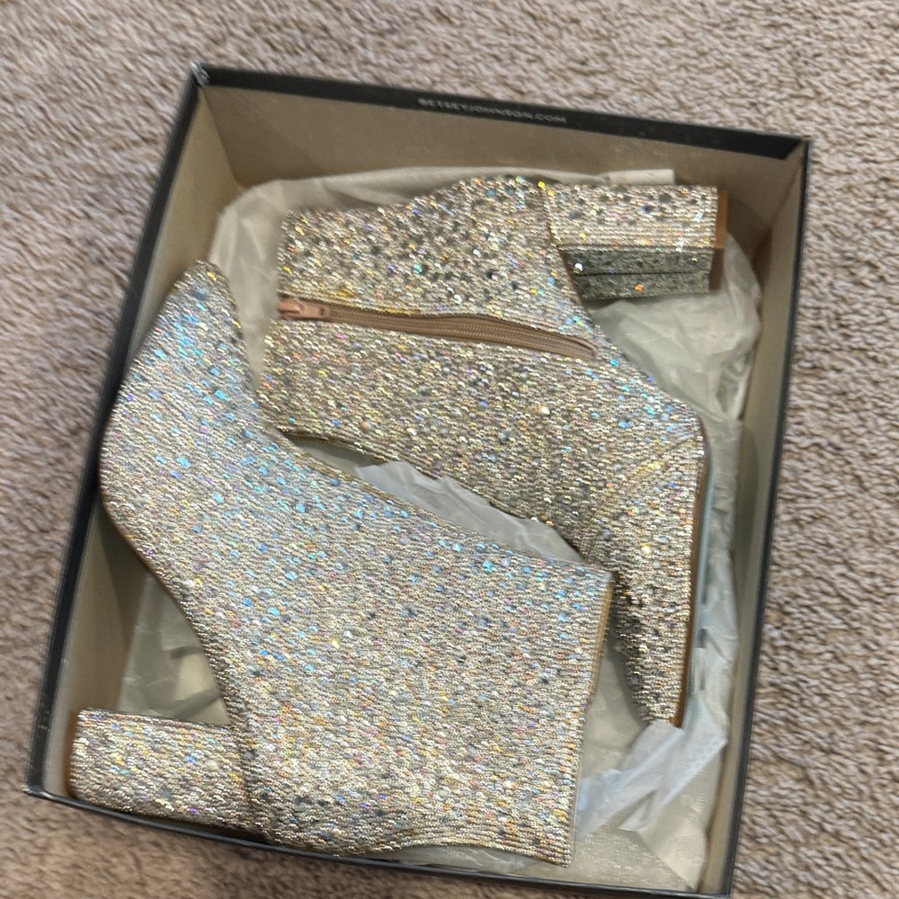 Betsey Johnson Glittering Silver Heeled Boots - Picture 4 of 4
